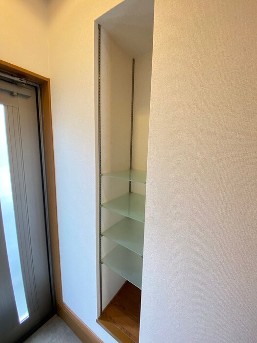 物件内観写真16　(靴箱)