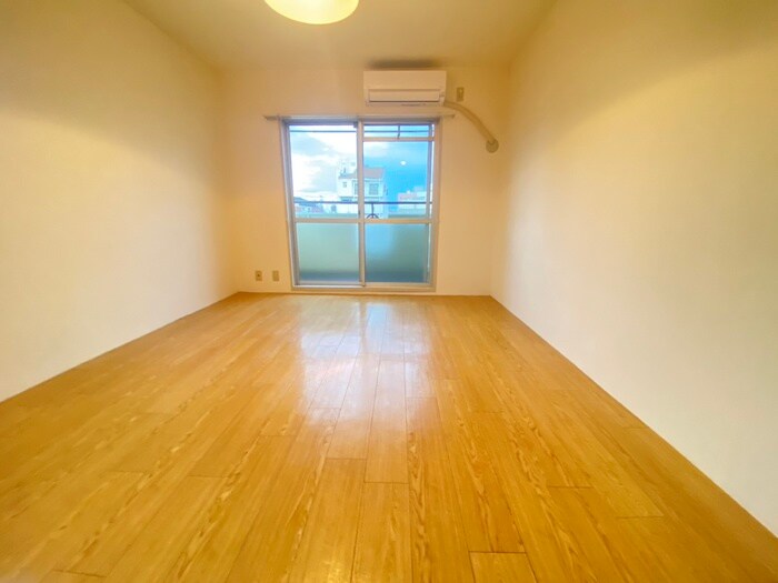 物件内観写真3　(居室)