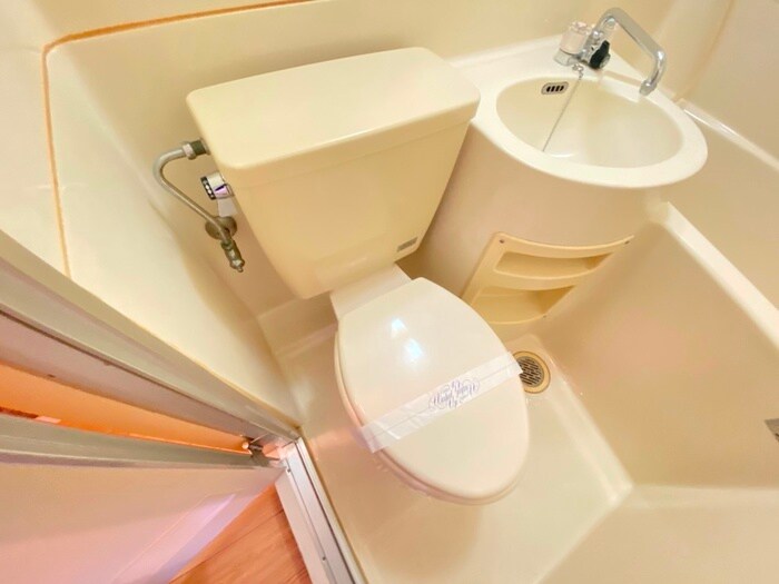 物件内観写真8　(トイレ)