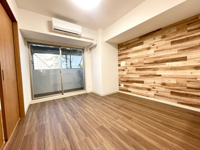 物件内観写真2　(居室)