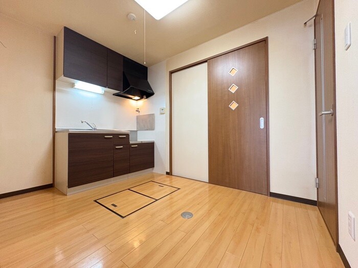 物件内観写真9　(居室)