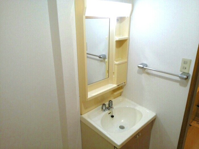 物件内観写真11　(洗面)