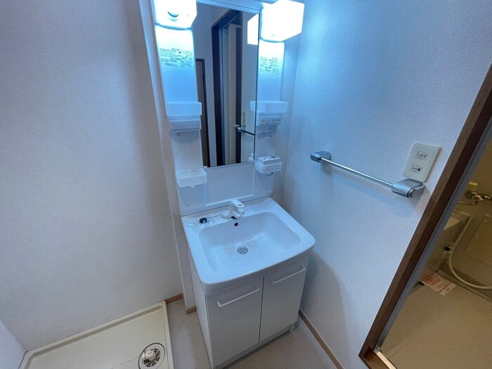 物件内観写真11　(洗面)