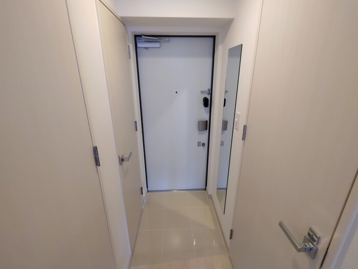 物件内観写真15　(玄関)