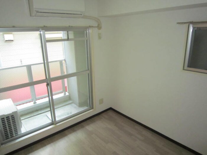 物件内観写真6　(居室)