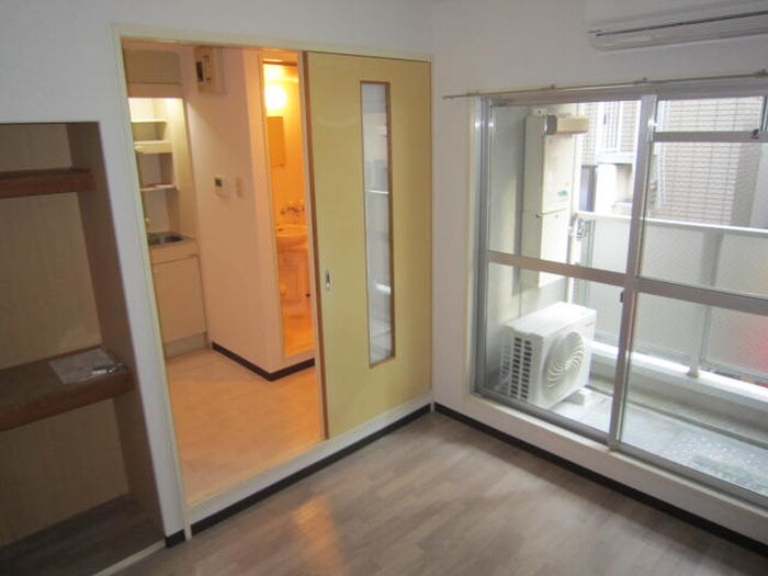 物件内観写真10　(居室)