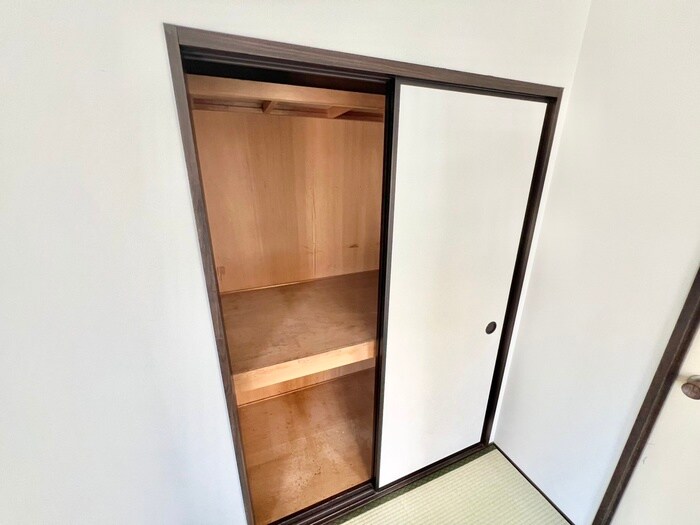 物件内観写真12　(収納)