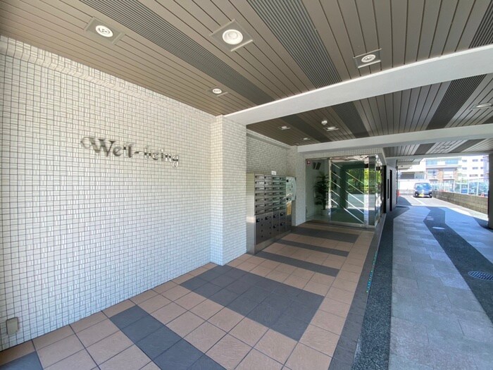 物件外観写真3　(エントランス部分)