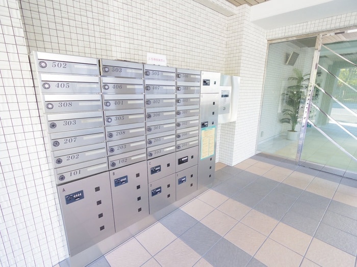 物件外観写真4　(建物設備)