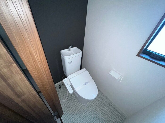 物件内観写真8　(トイレ)