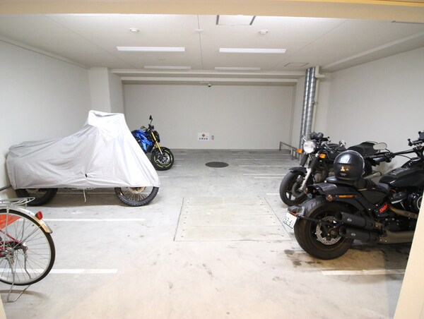バイク置き場