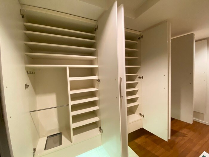 物件内観写真15　(靴箱)