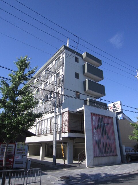 ルーセント二条の物件外観写真