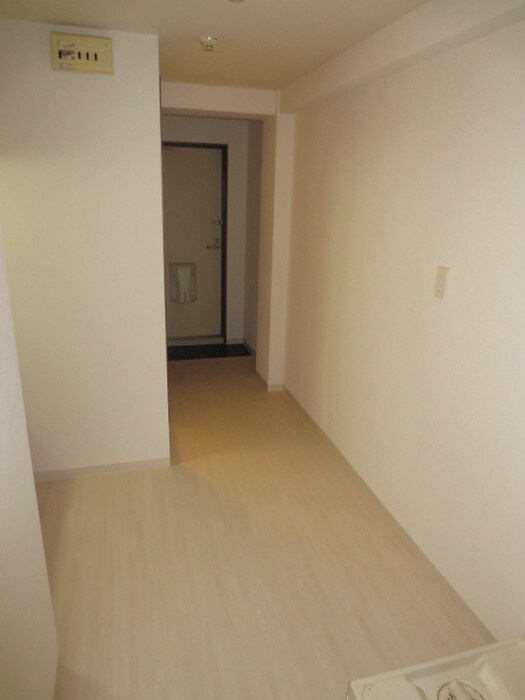 物件内観写真16　(廊下)