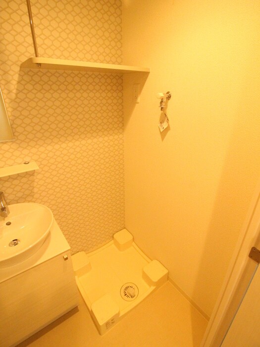 物件内観写真10　(洗濯機置場)