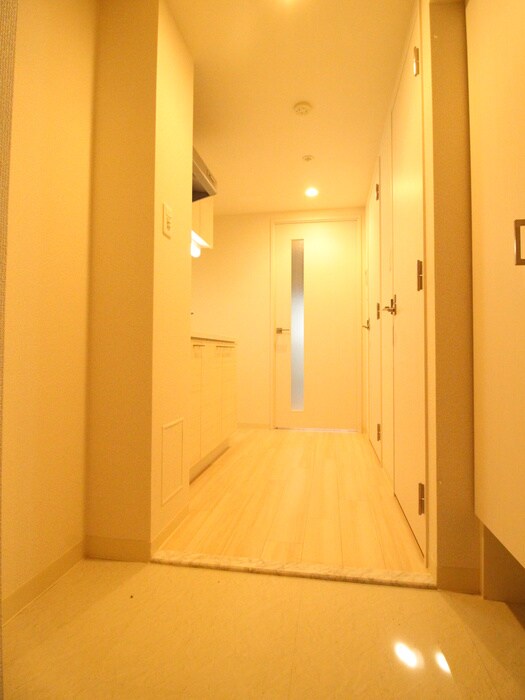 物件内観写真18　(玄関)