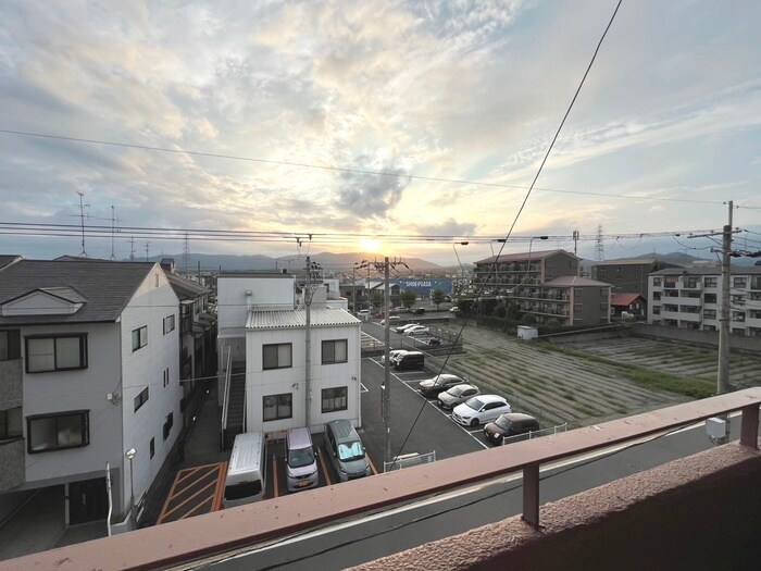 物件内観写真17　(室内からの展望)