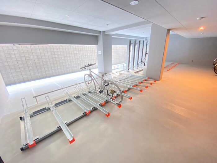 物件外観写真5　(駐輪場)