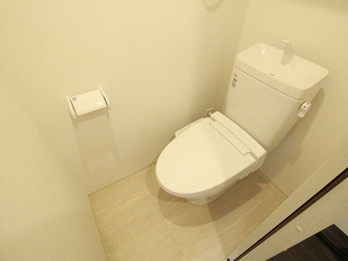 物件内観写真15　(トイレ)