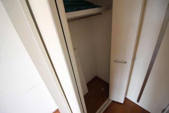 物件内観写真12　(収納)