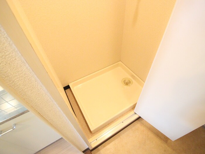 物件内観写真19　(洗濯機置場)