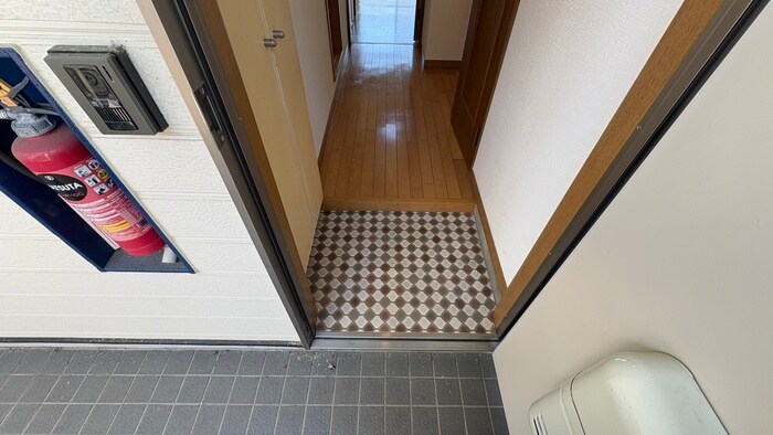 物件内観写真19　(玄関)