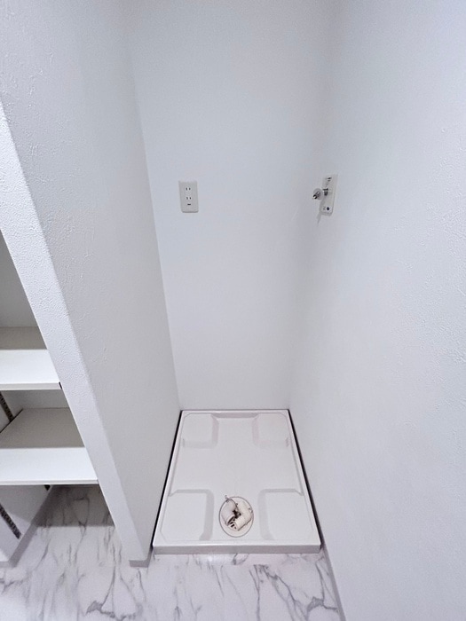 物件内観写真14　(洗濯機置場)