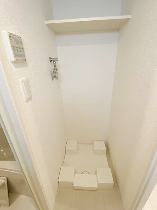 物件内観写真13　(洗濯機置場)