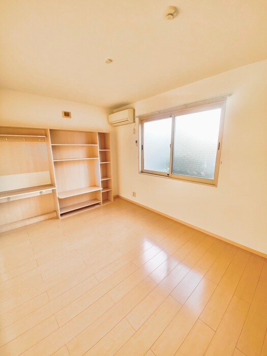 物件内観写真9　(居室)