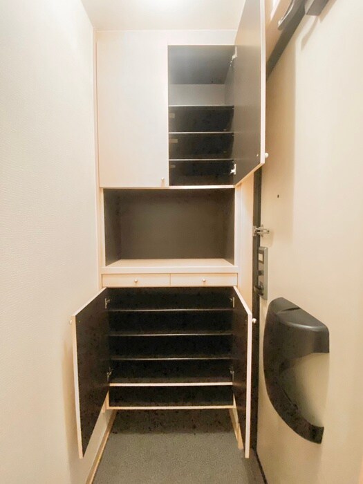 物件内観写真16　(靴箱)