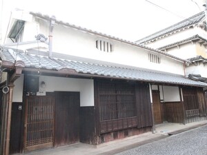 東貸家外観写真