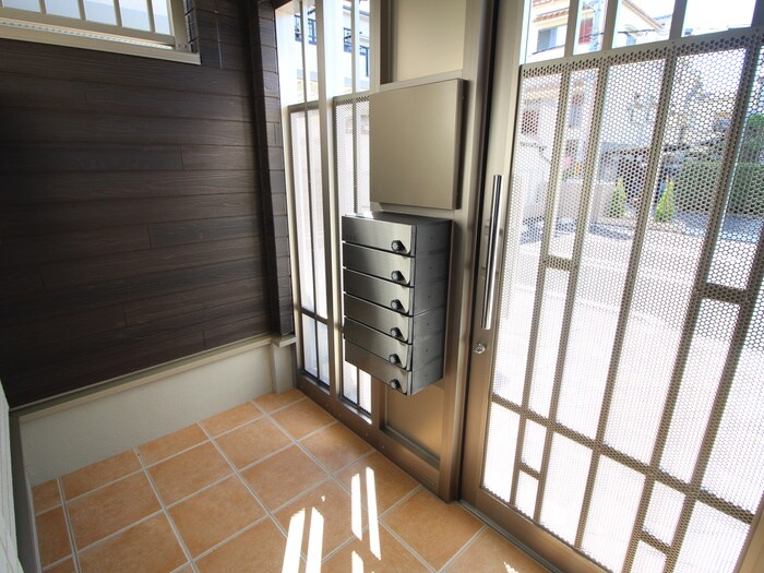 物件外観写真4　(建物設備)