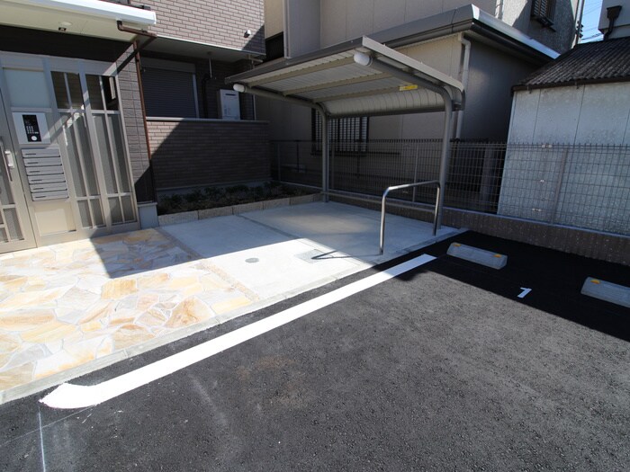 物件外観写真6　(駐輪場)