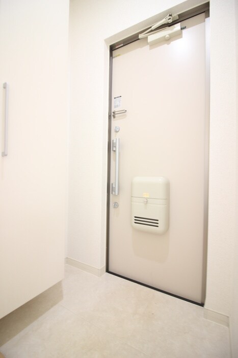 物件内観写真15　(玄関)