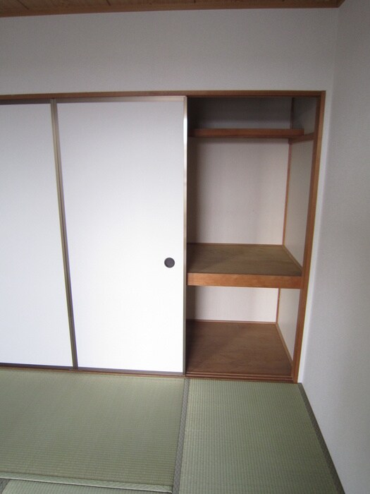 物件内観写真11　(収納)