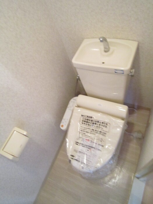 物件内観写真14　(トイレ)