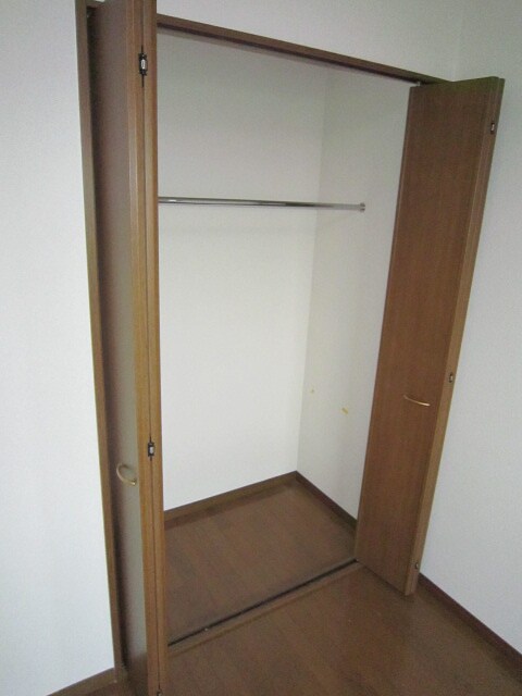 物件内観写真10　(収納)