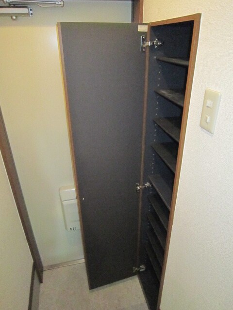 物件内観写真13　(靴箱)