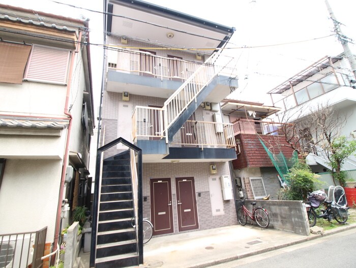 物件外観写真4　(駐車場)