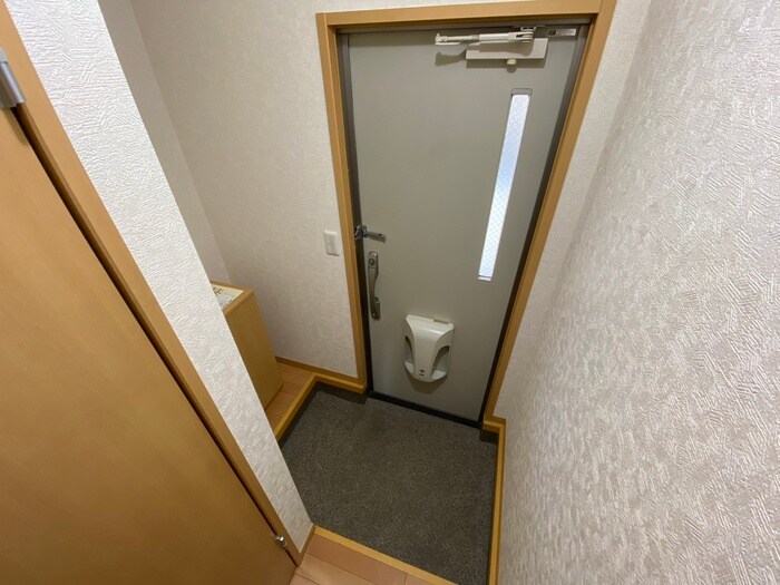 物件内観写真20　(玄関)