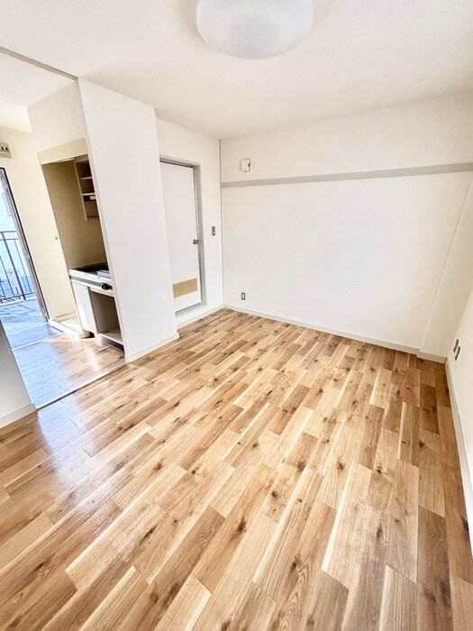 物件内観写真9　(居室)