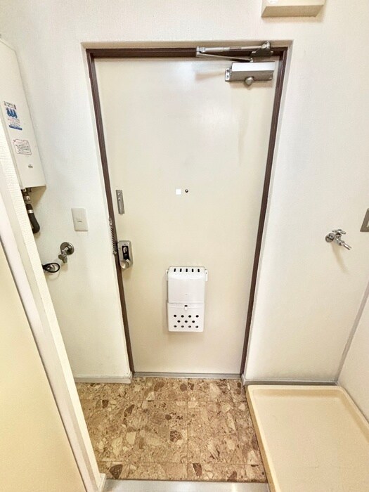 物件内観写真17　(玄関)