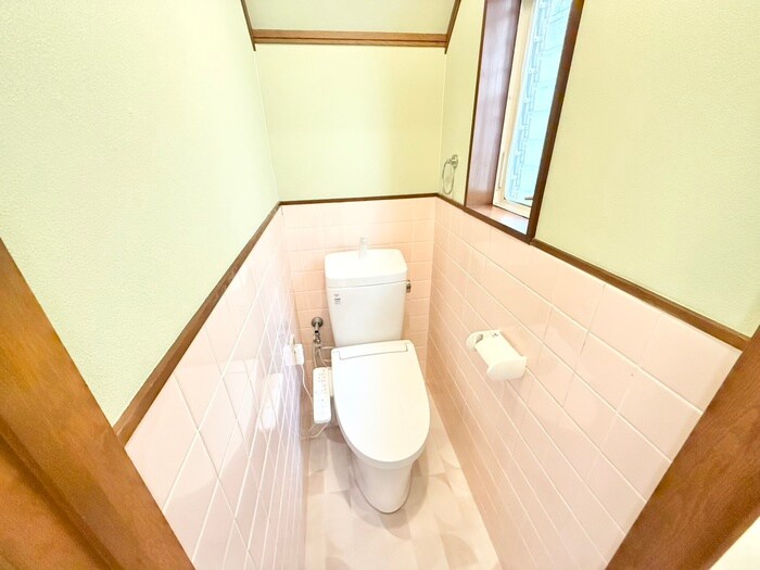 物件内観写真14　(トイレ)