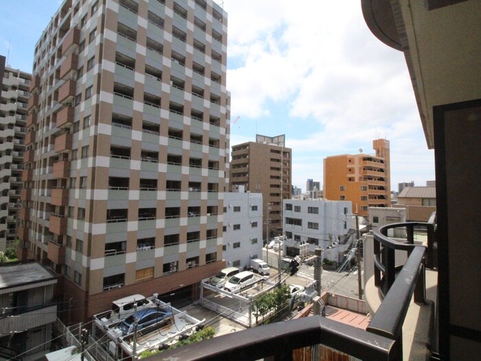 物件内観写真16　(室内からの展望)