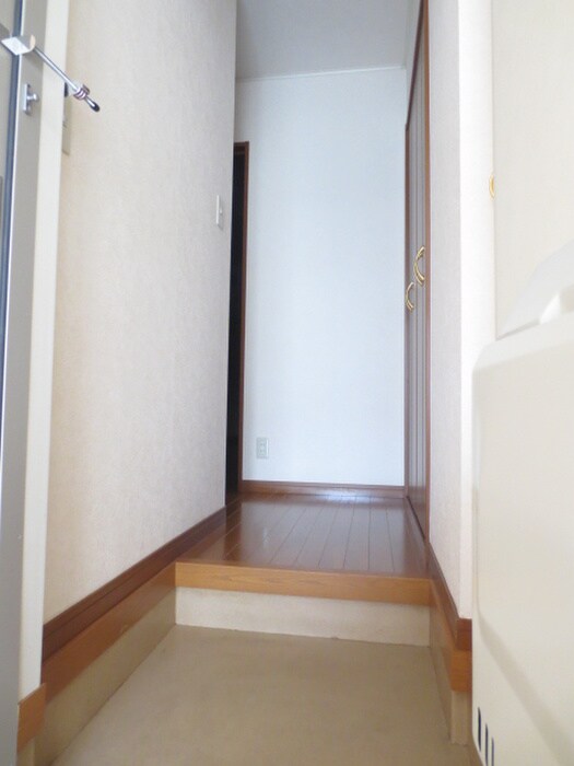 物件内観写真12　(玄関)
