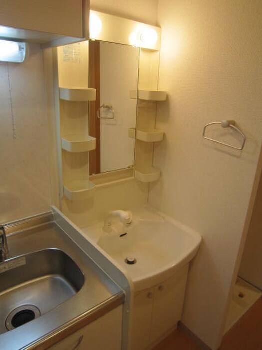 物件内観写真8　(洗面)