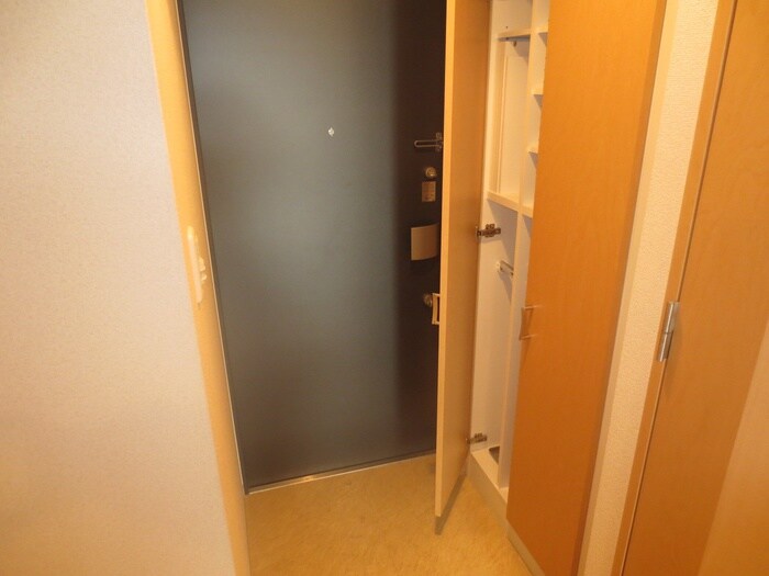物件内観写真18　(靴箱)