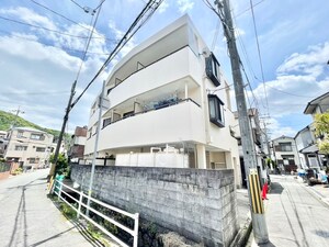 上中マンション美園外観写真