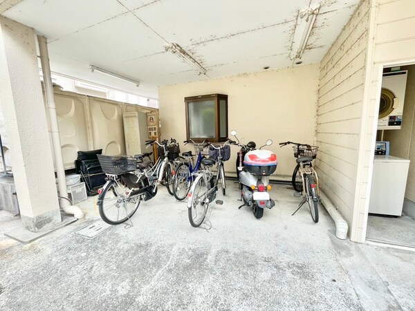 駐輪場