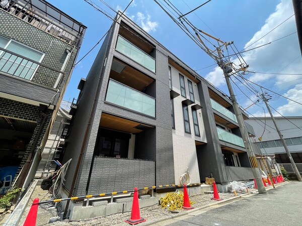 建築中